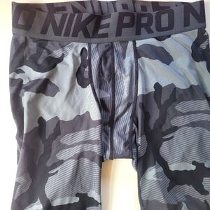 Mens Nike Pro 3/4 leggings Black Camo size medium